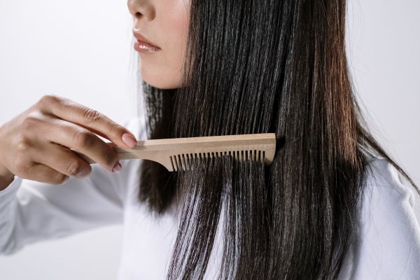 češljanje masne kose